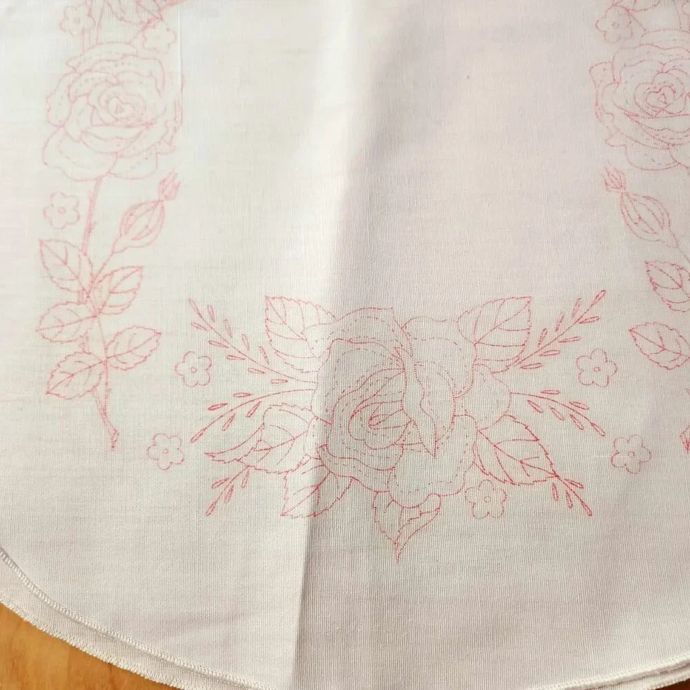 Vintage 80s TriChem Liquid Embroidery Stamped Dresser Scarf Roses All Over 42x12